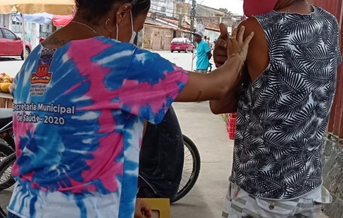 Secretaria da Saúde realizou no sábado (28) intensificação de Vacinação contra o Sarampo, imunizando público-alvo da campanha, de casa em casa