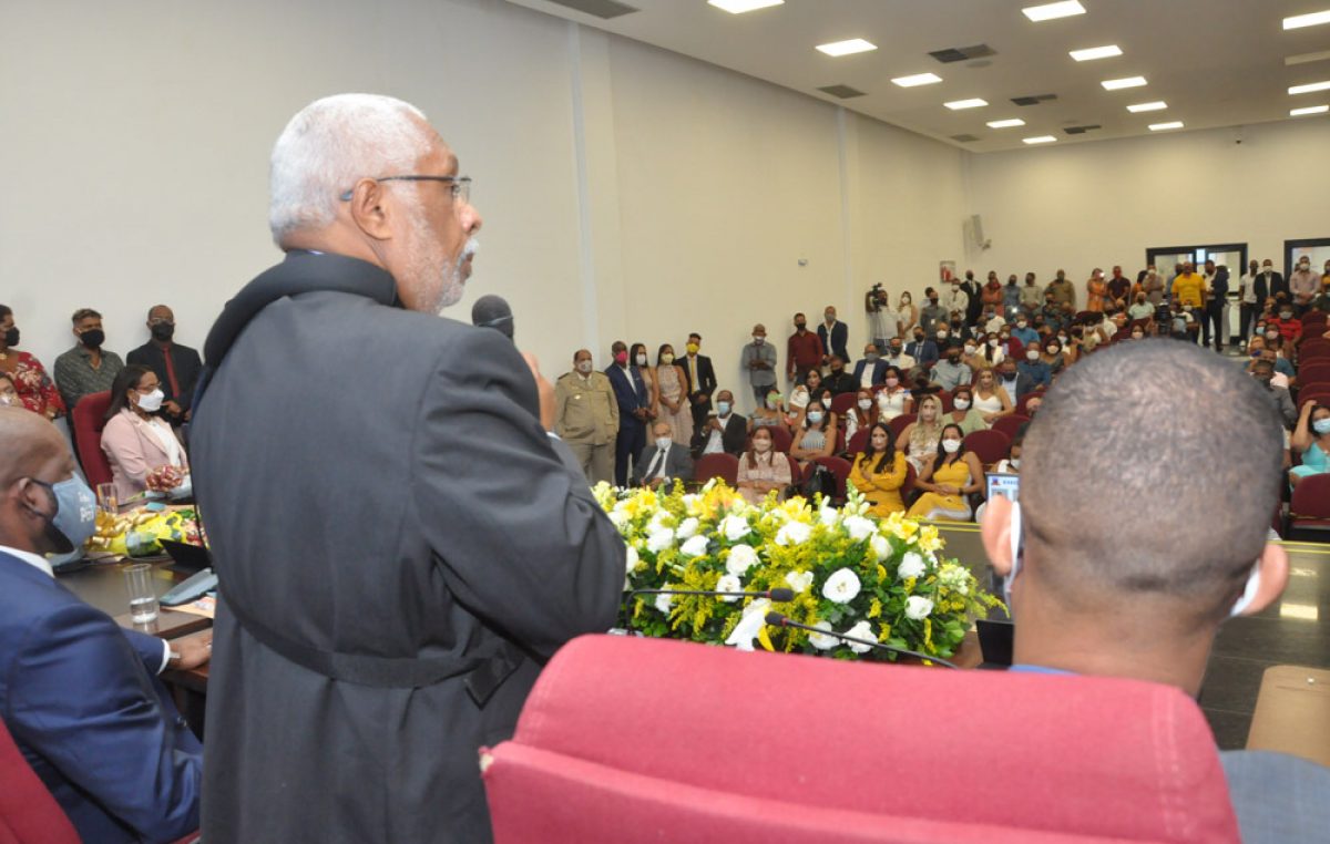 Prefeito Calmon divulgou Secretarias Municipais e a organização administrativa em 2021