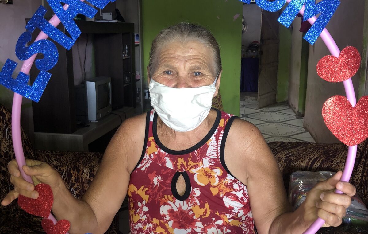 Idosos do Serviço de Convivência e Fortalecimento de Vínculos receberam cestas, no Gurugé