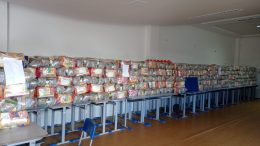 Kits Alimentação Escolar são entregues para os alunos da Rede Municipal
