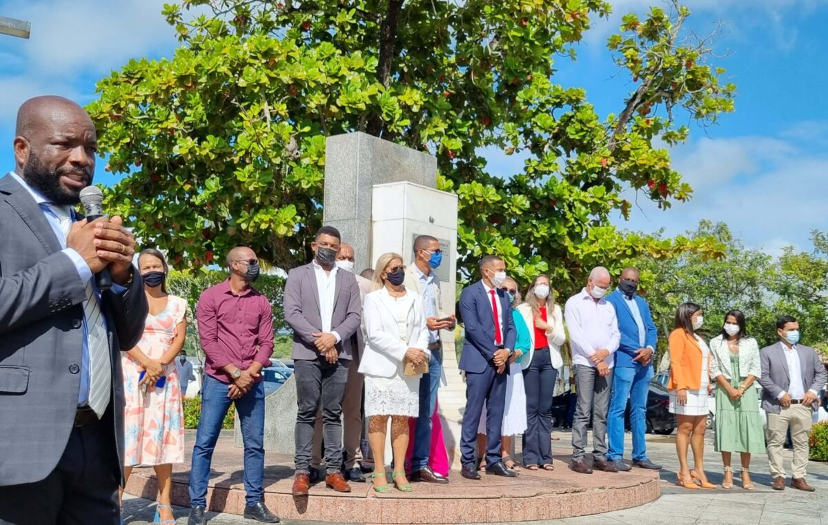 84 anos de Emancipação Política foi lembrado com ato cívico e shows