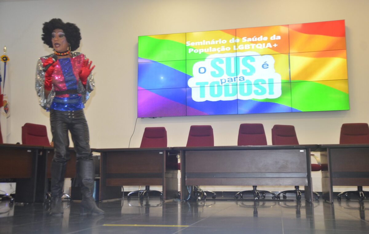 Seminário de Saúde da População LGBTQIA +