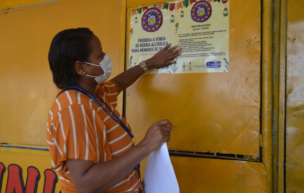 SEPLANDEC realiza ação contra a venda de bebidas alcoólica para menores de 18 anos