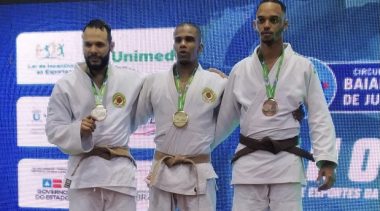 Atletas franciscanos conquistam medalhas no campeonato Unimed de Judô