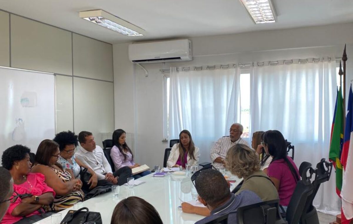 Prefeito Calmon dialoga a Comissão dos Servidores da área da saúde