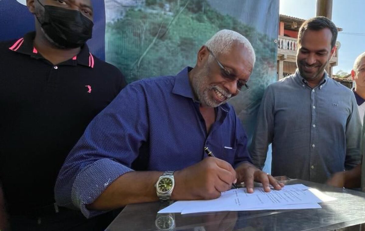 Prefeito Calmon assina Ordens de Serviço para pavimentação asfáltica, drenagem e sinalização de vias públicas nos bairros de Campinas e Muribeca