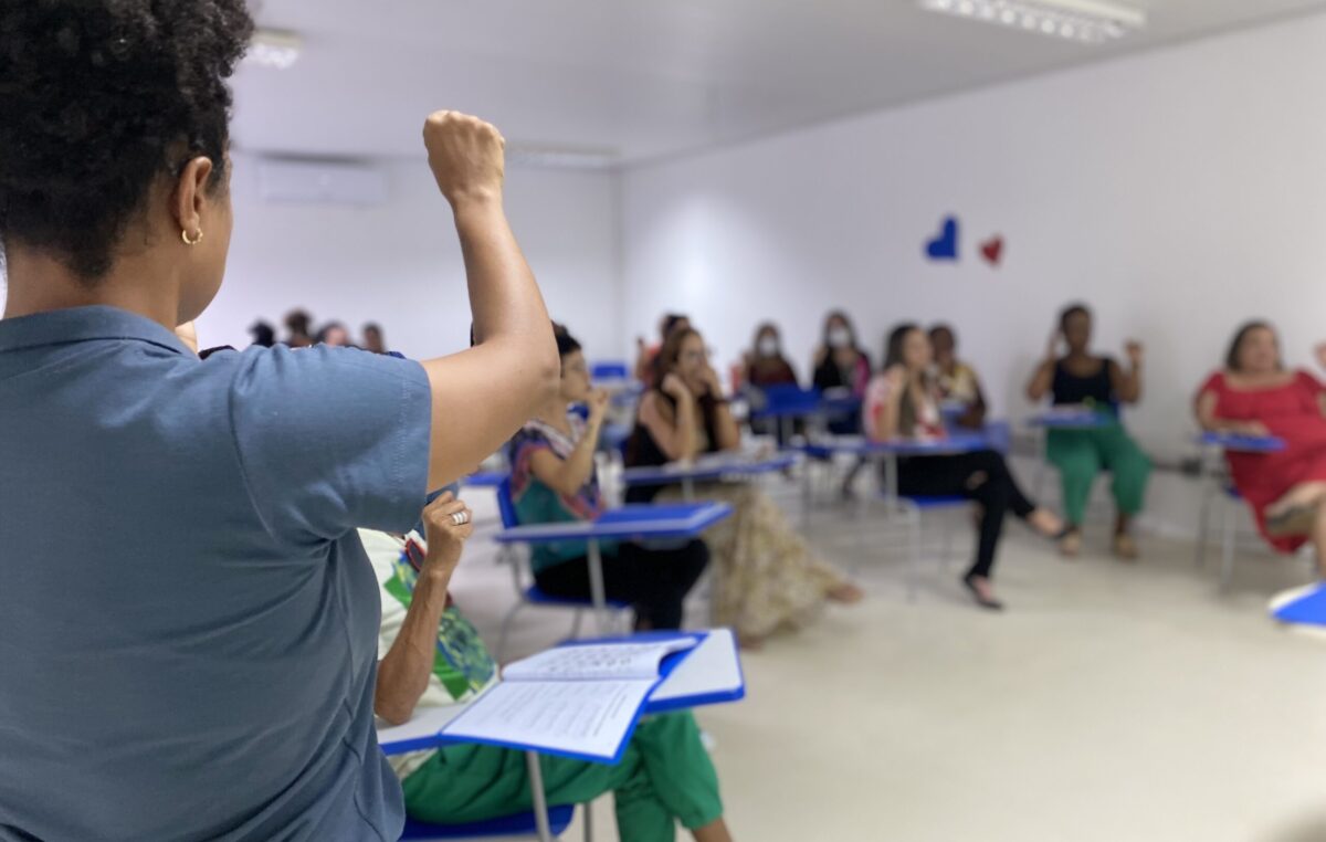 Prefeitura de São Francisco do Conde oferta curso de libras para os servidores municipais da educação