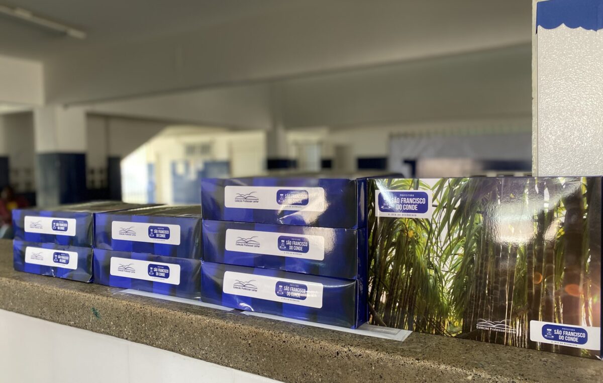 SEDUC realiza distribuição do Kit Professor Leitor para escolas da Rede Municipal de São Francisco do Conde