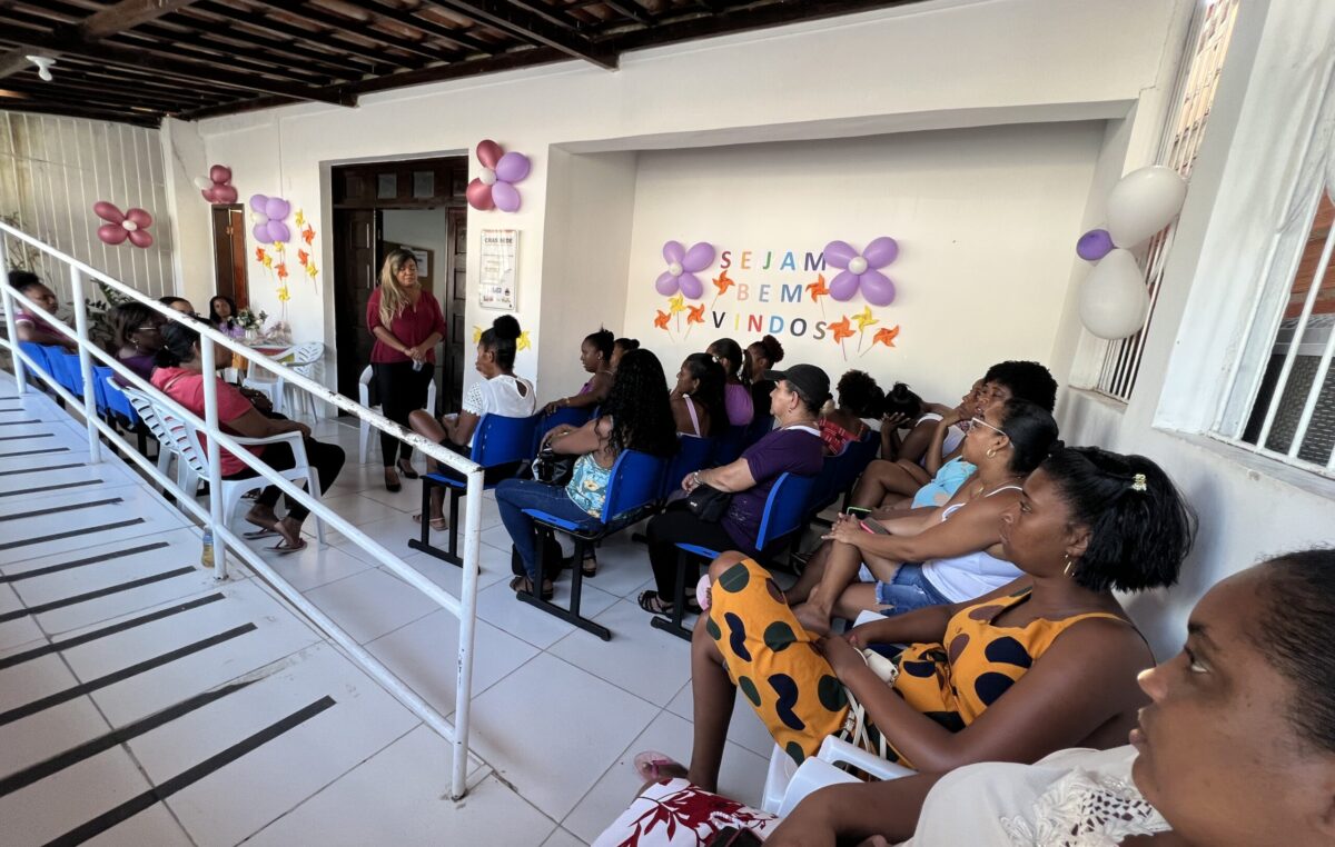 Mulheres do Serviço de Convivência e Fortalecimento de Vínculo participaram de Roda de Conversa sobre o combate à violência contra a mulher
