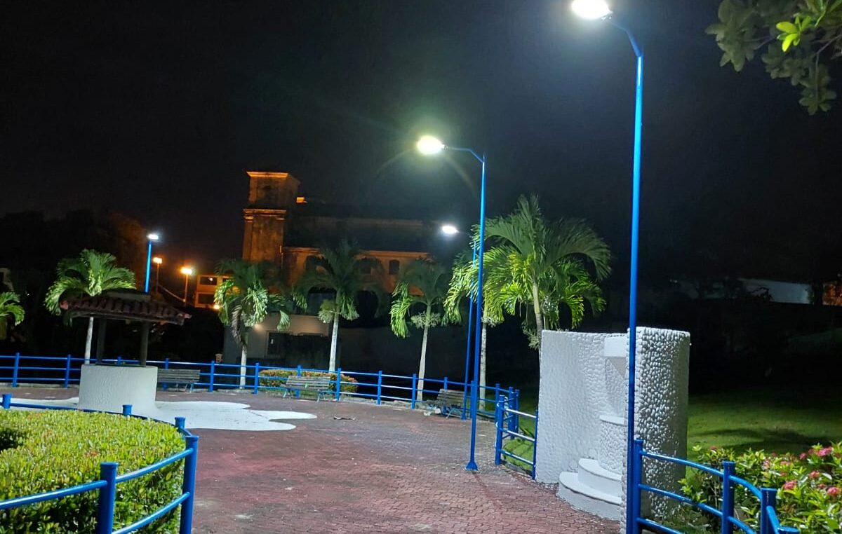Cidade Iluminada: Ação da SESCOP tem melhorado a iluminação pública nos bairros