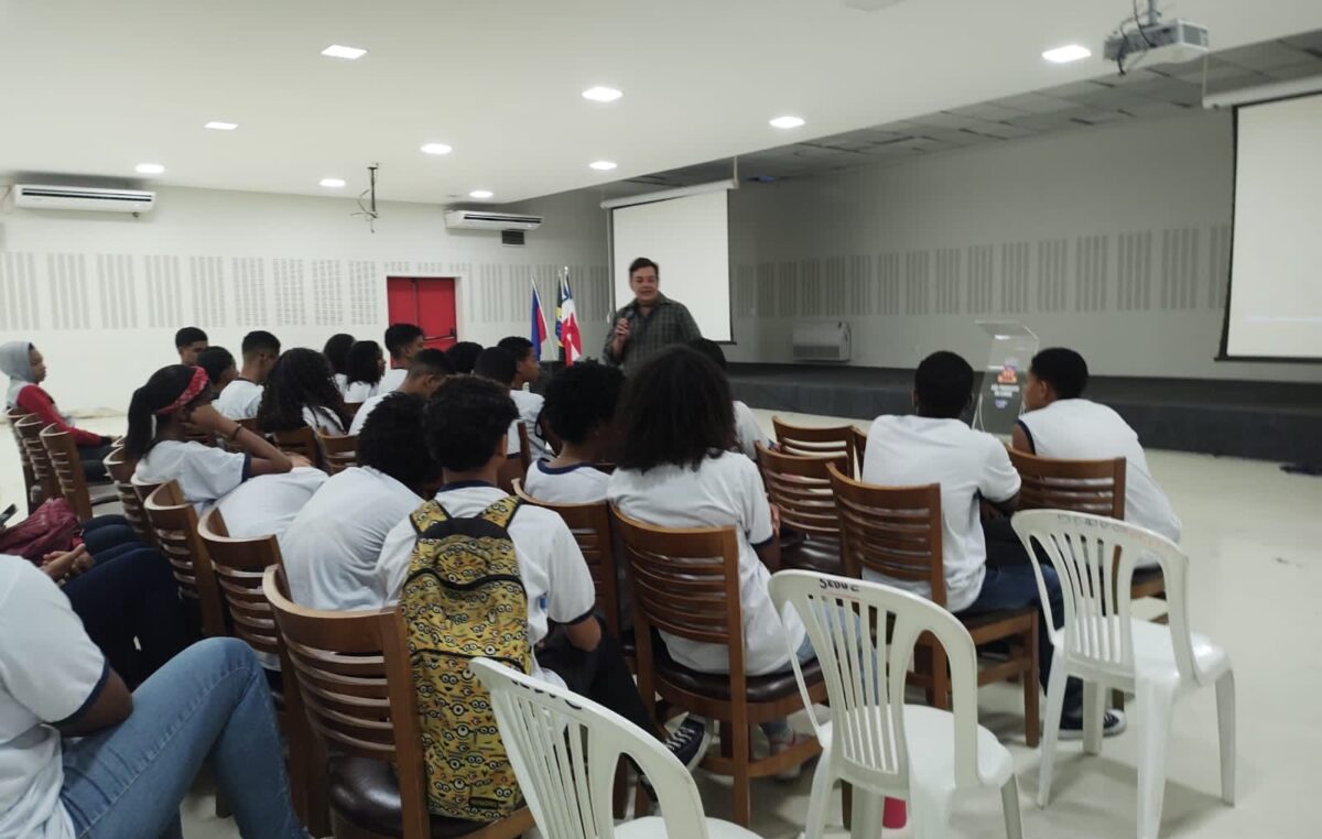 A Prefeitura, por meio da Secretaria da Educação – SEDUC através do Departamento de Projetos – DEPRO está realizando o projeto  “Cine Educação”, voltado para os estudantes da Rede Pública Municipal da Educação Infantil e Ensino Fundamental I e II.