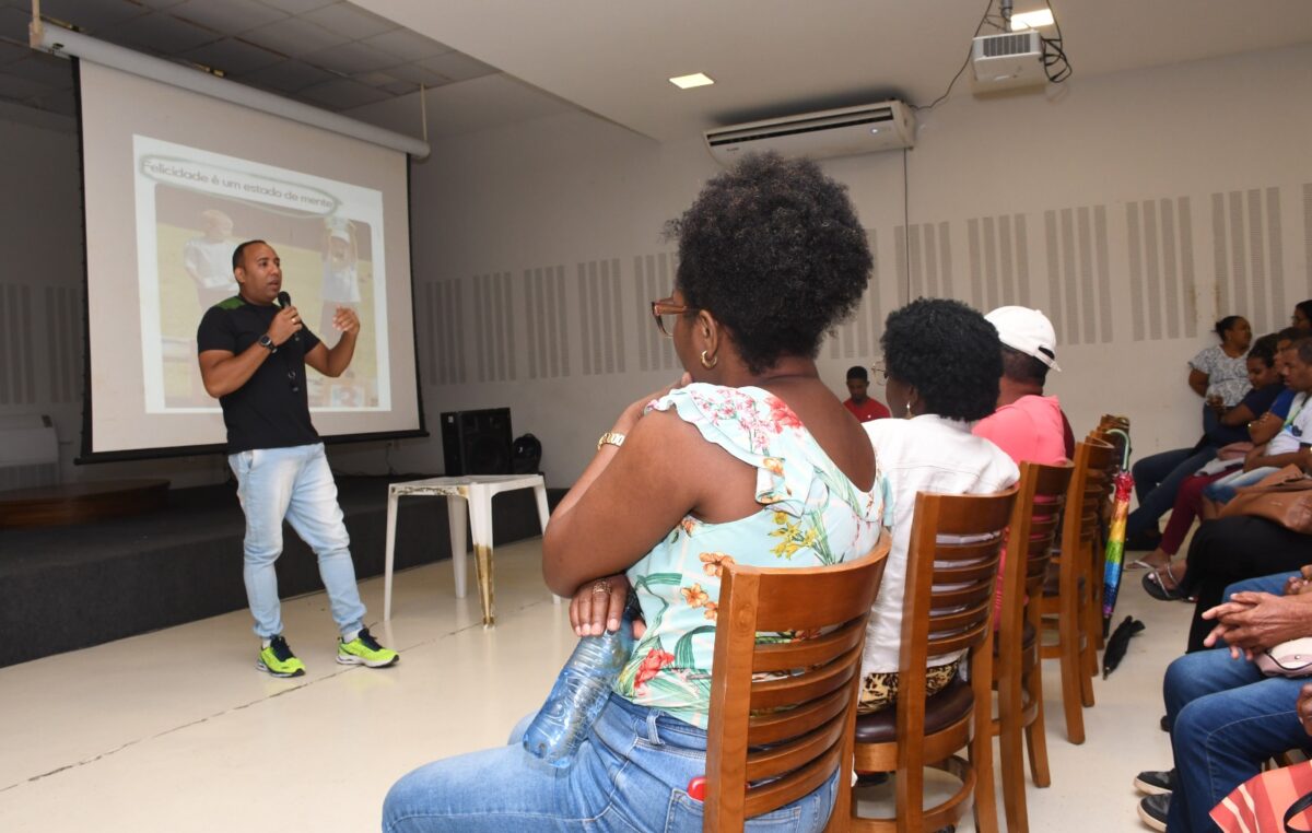 ENCONTRO DE EXPERIÊNCIAS FORMACIONAIS DA EJA