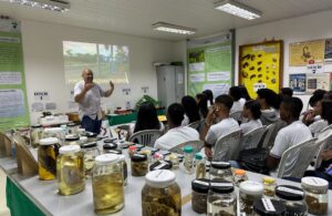 Sala Verde da SEDUC recebe visita de estudantes do Colégio Estadual Martinho Salles Brasil