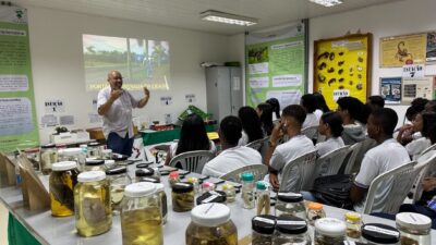 Sala Verde da SEDUC recebe visita de estudantes do Colégio Estadual Martinho Salles Brasil
