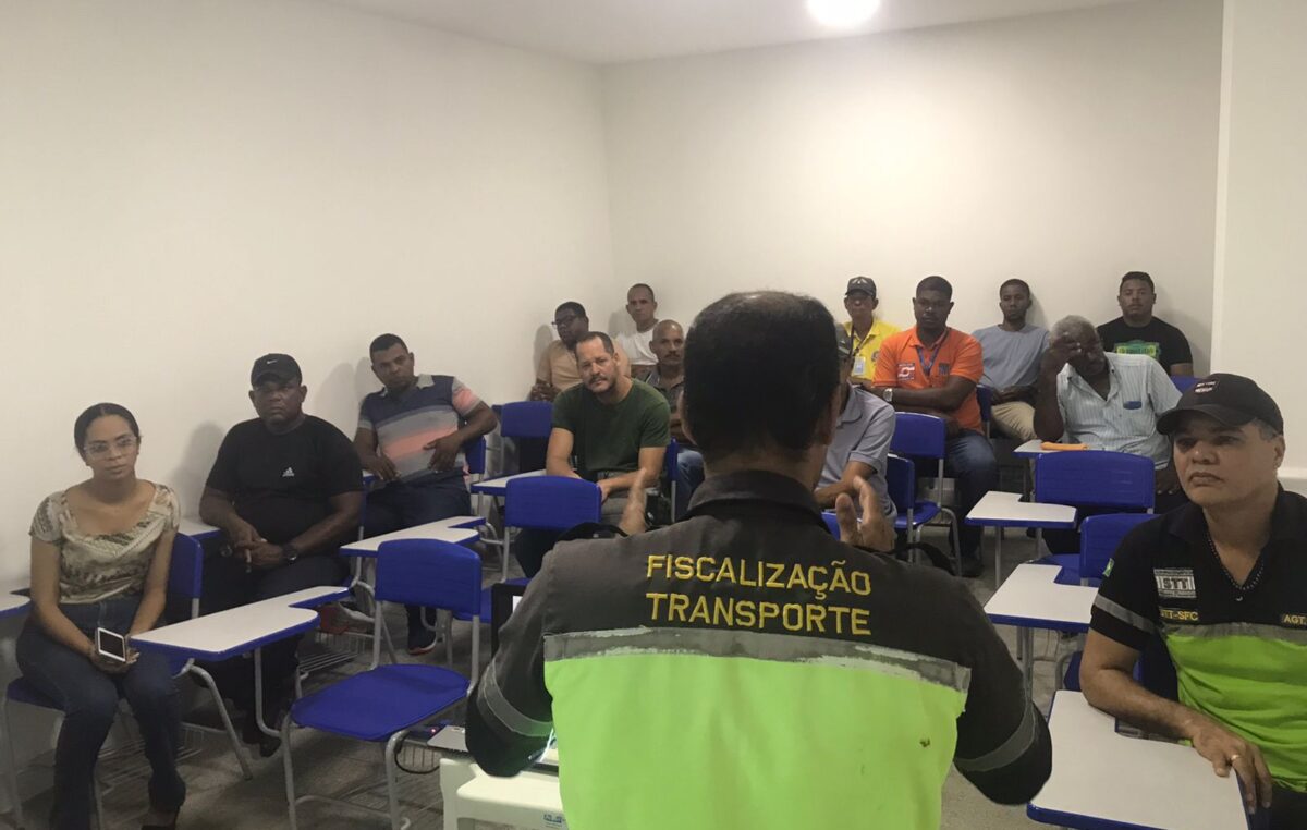 SESCOP promoveu palestra do Maio Amarelo para motoristas que atuam nos órgãos da Prefeitura