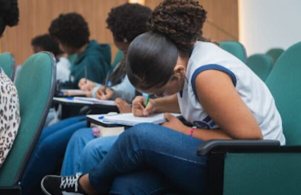 Concurso de Redação 2025: Câmara de Vereadores publica resultado final com ampla participação estudantil