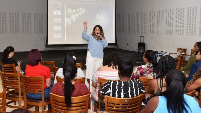 Prefeitura inicia curso de aperfeiçoamento para secretários escolares da Rede Municipal